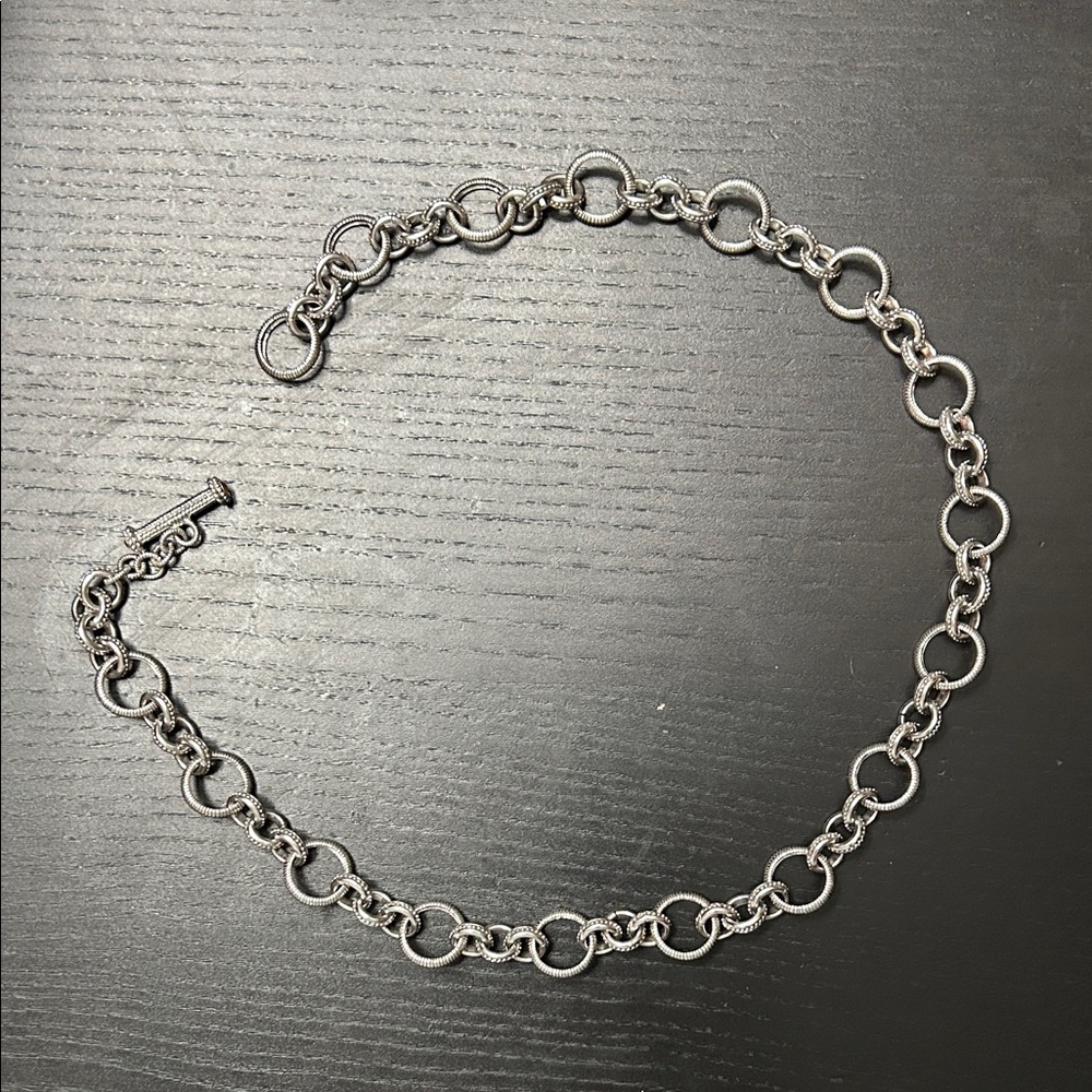 Elegant Silver Chain Necklace